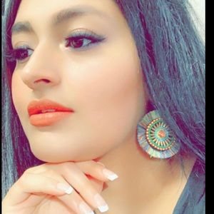 Meet your Posher, Samrah